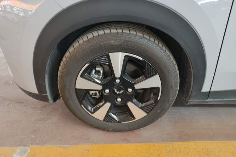 Used Wuling Bingo PLUS 2024 510 km Flagship Edition Four-Seater Version Exterior 7