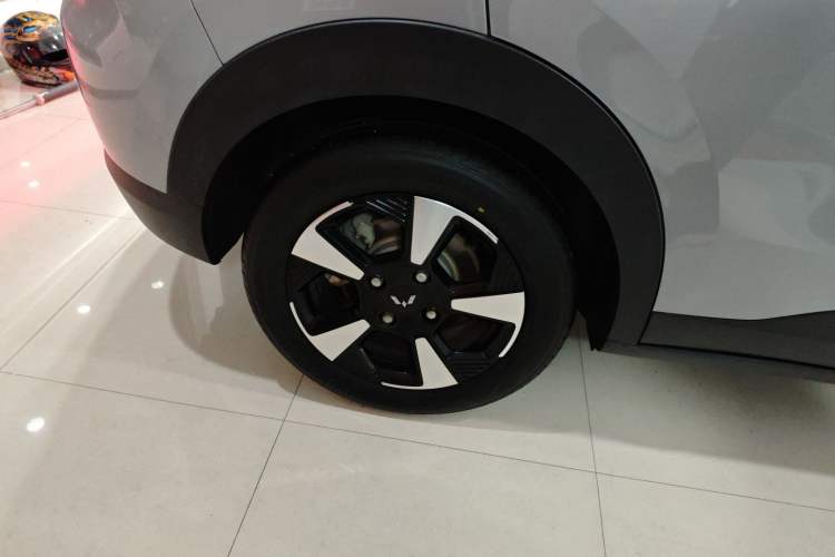 Used Wuling Bingo PLUS 2024 510 km Flagship Edition Four-Seater Version Exterior 8