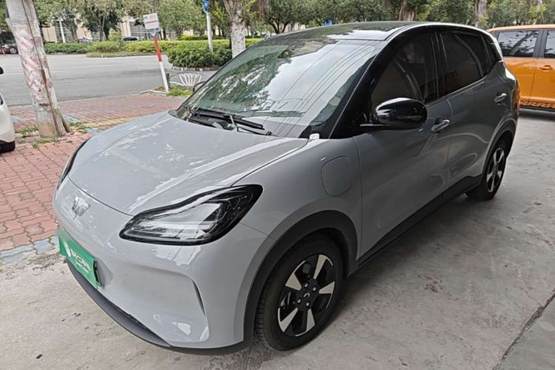 Used Wuling Bingo PLUS 2024 401 km Range 5-Seater Version Front Left 45 Deg