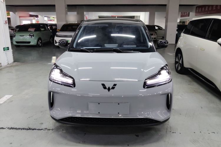 Used Wuling Bingo PLUS 2024 330 km Range Five-Seater Version Front