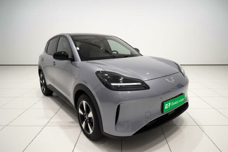 Used Wuling Bingo PLUS 2024 330 km Range Five-Seater Version Front Right 45 Deg
