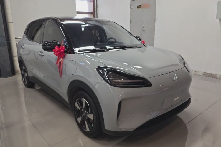 Used Wuling Bingo PLUS 2024 330 km Range Five-Seater Version Front Right 45 Deg