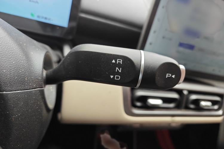 Used Wuling Bingo PLUS 2024 510 km Flagship Edition Four-Seater Version Gear Lever