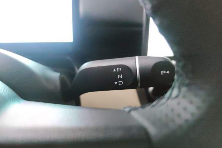 Used Wuling Bingo PLUS 2024 510 km Flagship Edition Four-Seater Version Gear Lever