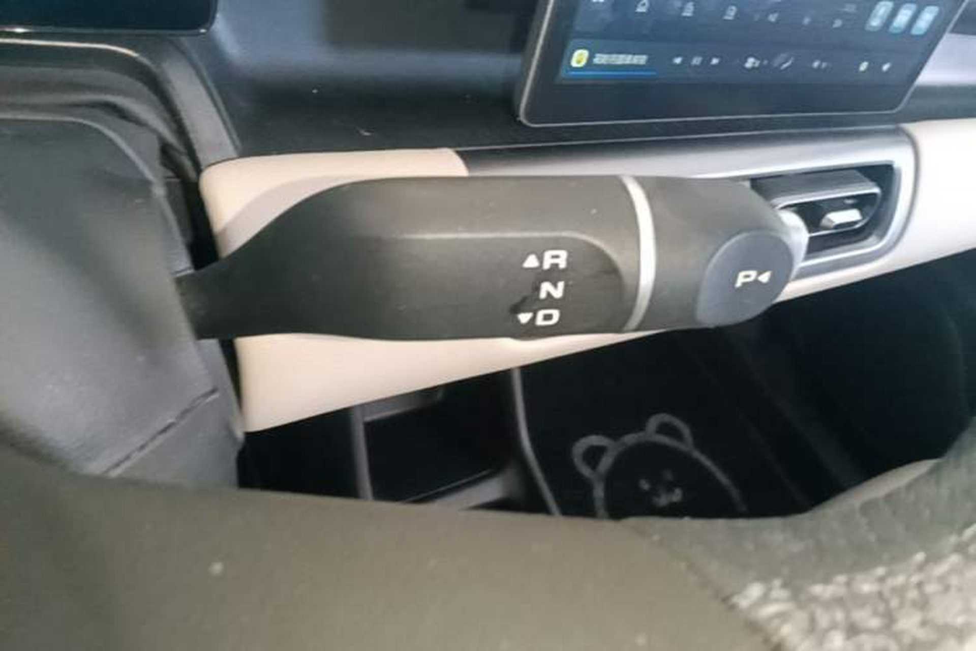Used Wuling Bingo PLUS 2024 510 km Flagship Edition Four-Seater Version Gear Lever