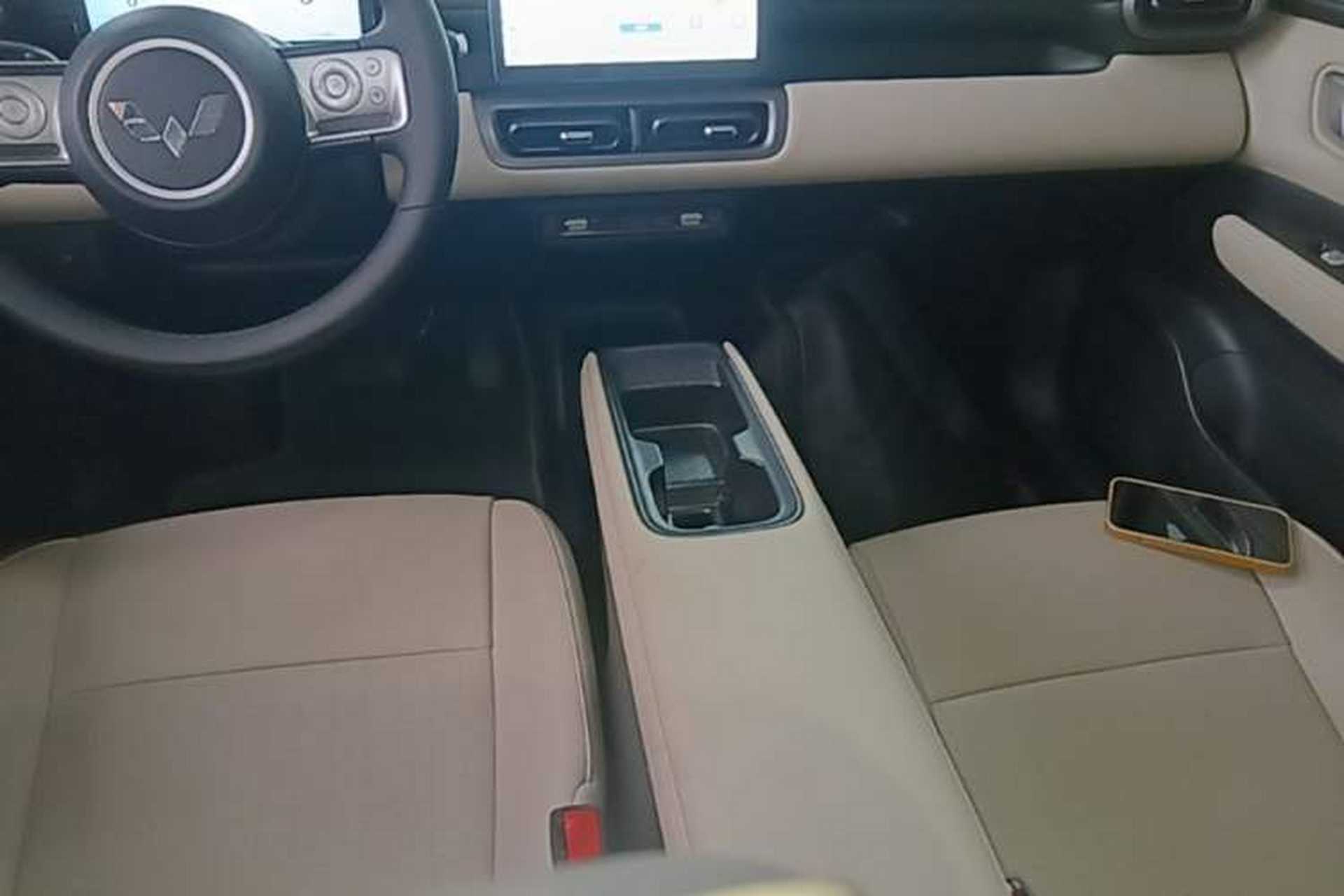 Used Wuling Bingo PLUS 2024 401 km Range 5-Seater Version Gear Lever