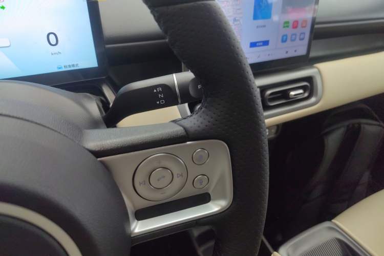 Used Wuling Bingo PLUS 2024 510 km Range 5-Seater Version Gear Lever