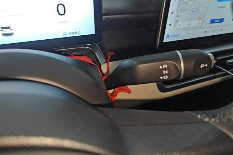 Used Wuling Bingo PLUS 2024 401 km Range 5-Seater Version Gear Lever