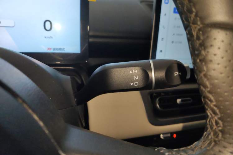Used Wuling Bingo PLUS 2024 510 km Flagship Edition Four-Seater Version Gear Lever