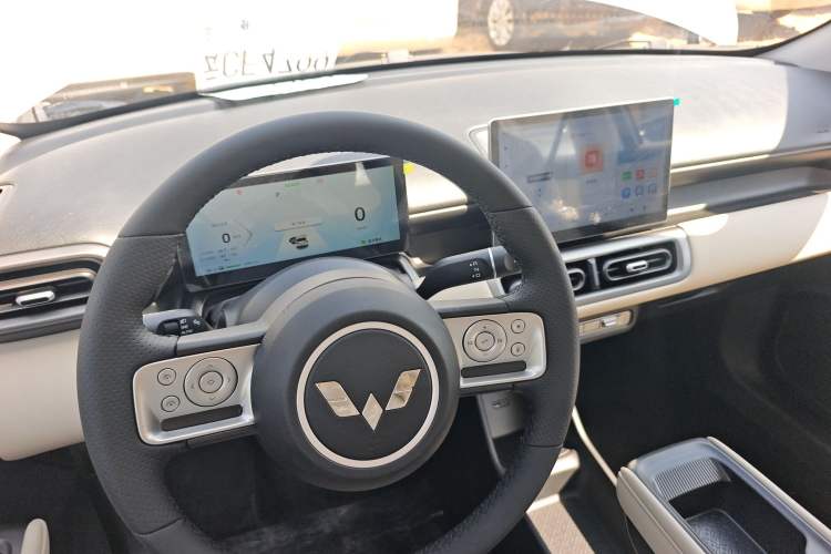 Used Wuling Bingo PLUS 2024 510 km Range 5-Seater Version Gear Lever