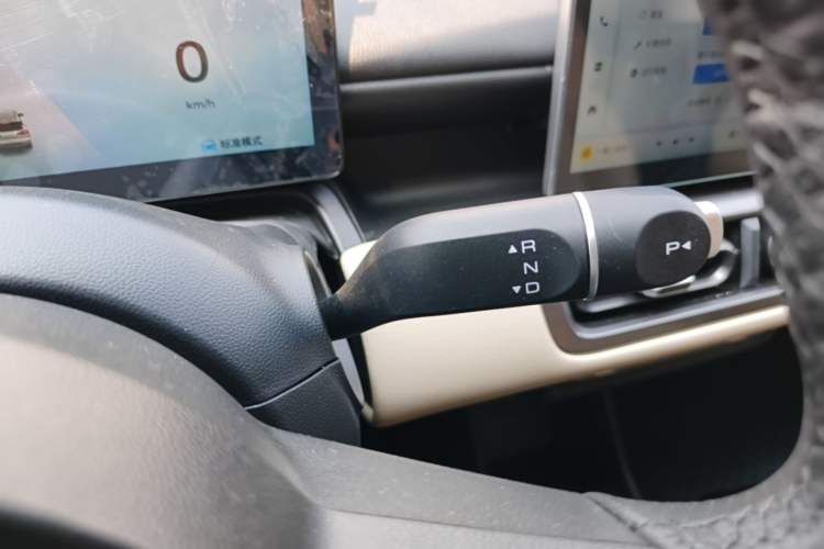 Used Wuling Bingo PLUS 2024 510 km Flagship Edition Four-Seater Version Gear Lever