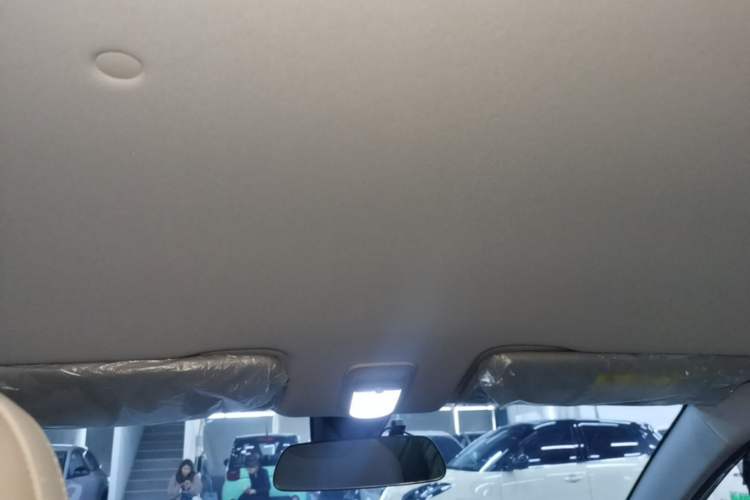 Used Wuling Bingo PLUS 2024 330 km Range Five-Seater Version Headliner