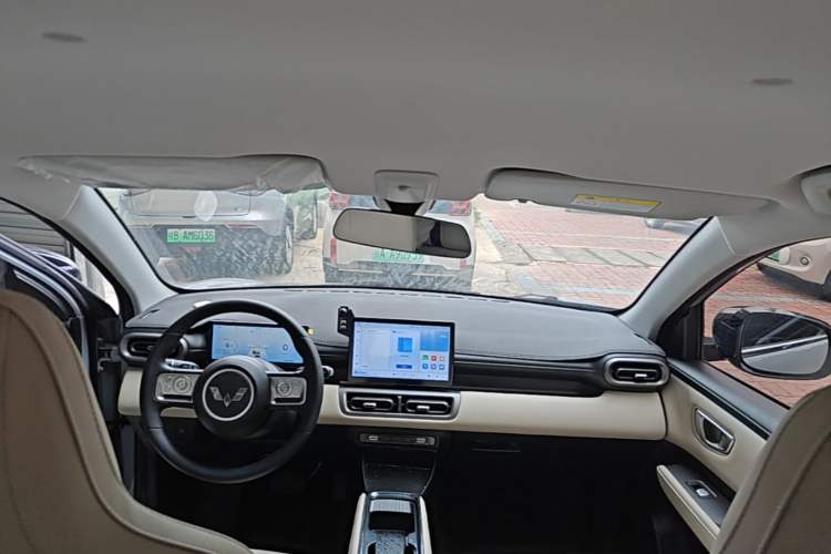 Used Wuling Bingo PLUS 2024 401 km Range 5-Seater Version Headliner