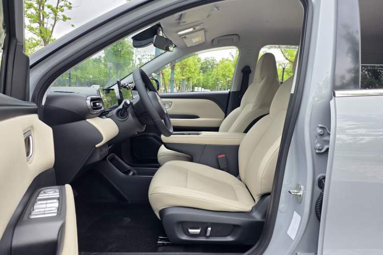 Used Wuling Bingo PLUS 2024 510 km Flagship Edition Four-Seater Version Interior 1