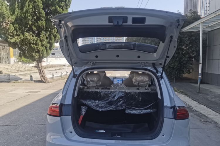 Used Wuling Bingo PLUS 2024 330 km Range Five-Seater Version Interior 5
