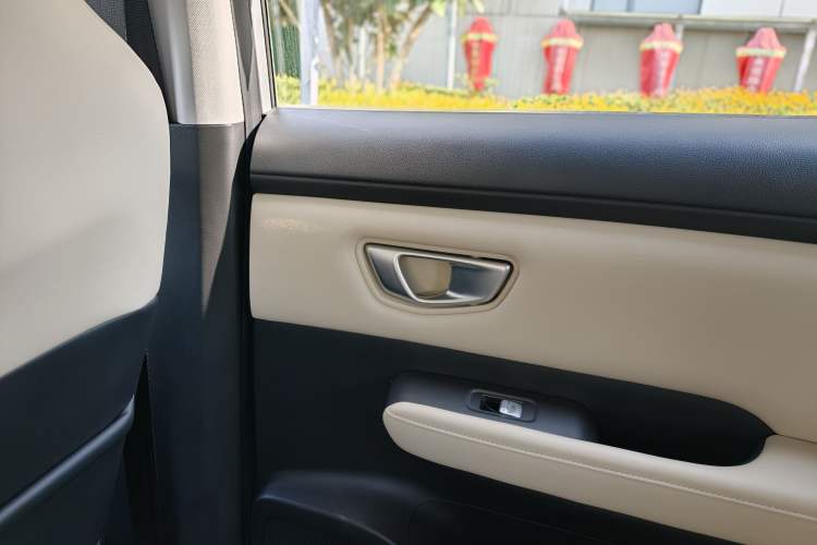 Used Wuling Bingo PLUS 2024 401 km Flagship Edition Four-Seater Version Interior 5