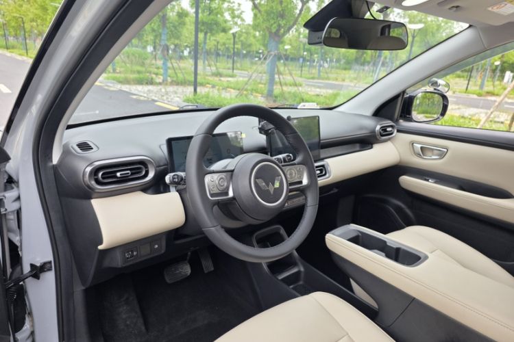 Used Wuling Bingo PLUS 2024 510 km Flagship Edition Four-Seater Version Interior 8