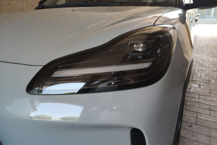Used Wuling Bingo PLUS 2024 510 km Flagship Edition Four-Seater Version Left Front Headlight