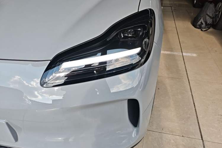 Used Wuling Bingo PLUS 2024 510 km Flagship Edition Four-Seater Version Left Front Headlight