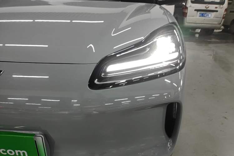 Used Wuling Bingo PLUS 2024 330 km Range Five-Seater Version Left Front Headlight
