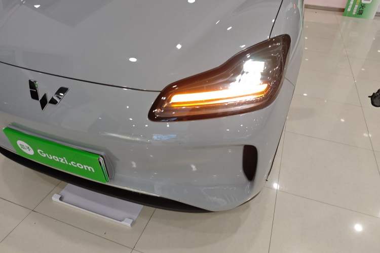 Used Wuling Bingo PLUS 2024 510 km Flagship Edition Four-Seater Version Left Front Headlight