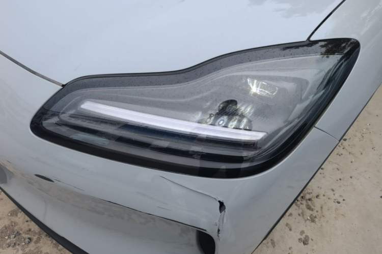 Used Wuling Bingo PLUS 2024 330 km Range Five-Seater Version Left Front Headlight