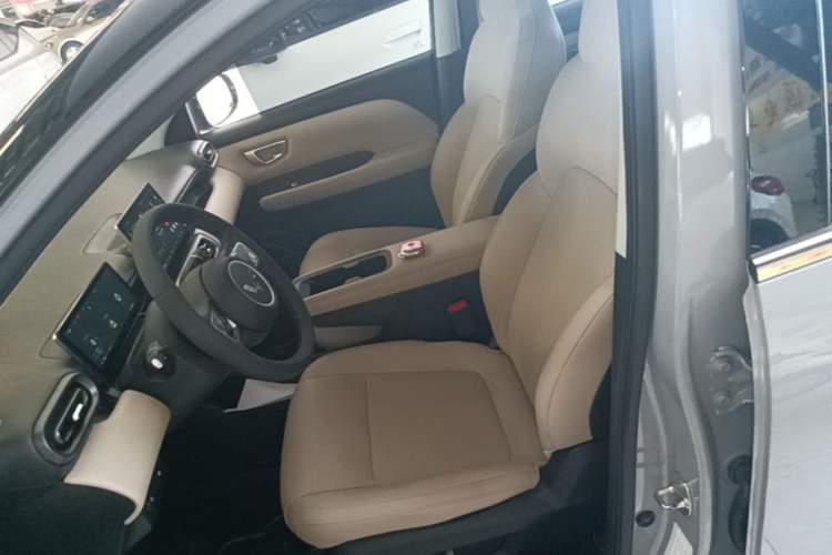 Used Wuling Bingo PLUS 2024 510 km Flagship Edition Four-Seater Version Left Front Seat