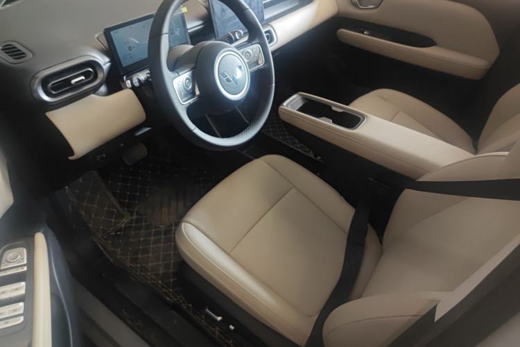 Used Wuling Bingo PLUS 2024 401 km Flagship Edition Four-Seater Version Left Front Seat