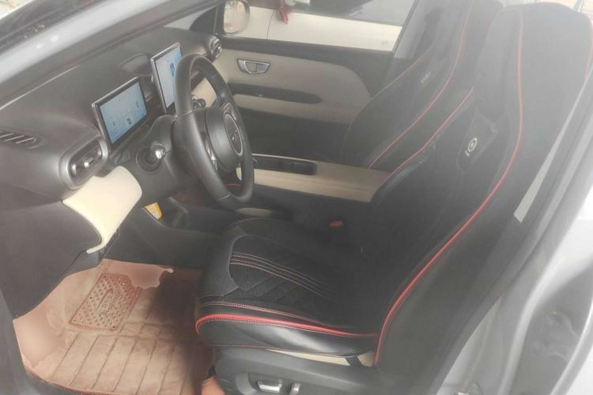 Used Wuling Bingo PLUS 2024 330 km Range Five-Seater Version Left Front Seat