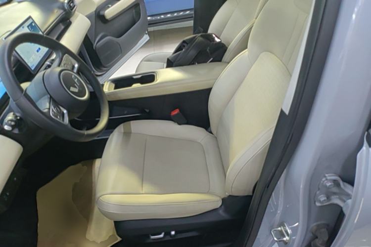 Used Wuling Bingo PLUS 2024 401 km Flagship Edition Four-Seater Version Left Front Seat