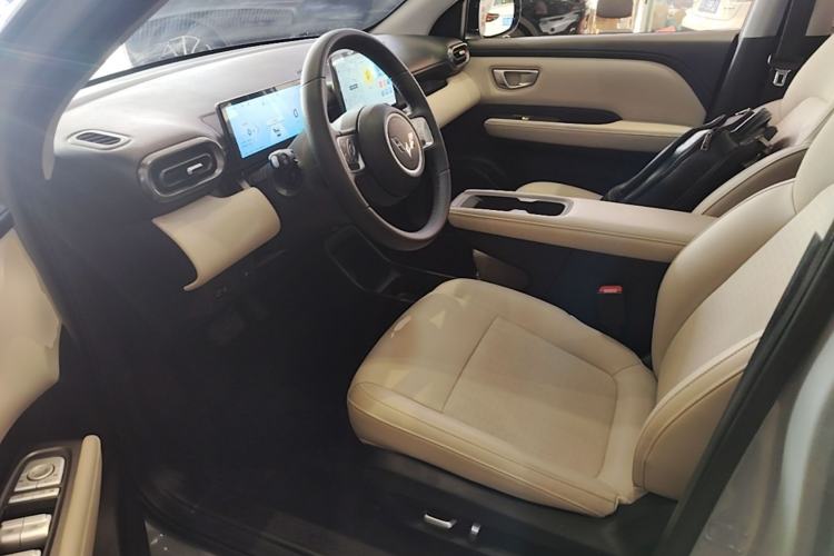 Used Wuling Bingo PLUS 2024 510 km Flagship Edition Four-Seater Version Left Front Seat