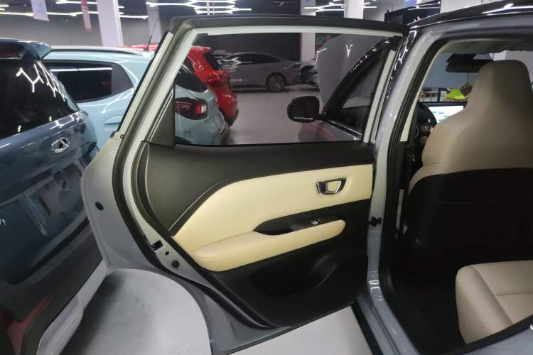 Used Wuling Bingo PLUS 2024 510 km Flagship Edition Four-Seater Version Left Rear Door Interior
