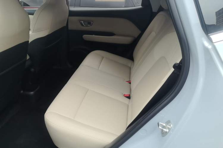 Used Wuling Bingo PLUS 2024 510 km Flagship Edition Four-Seater Version Left Rear Seat