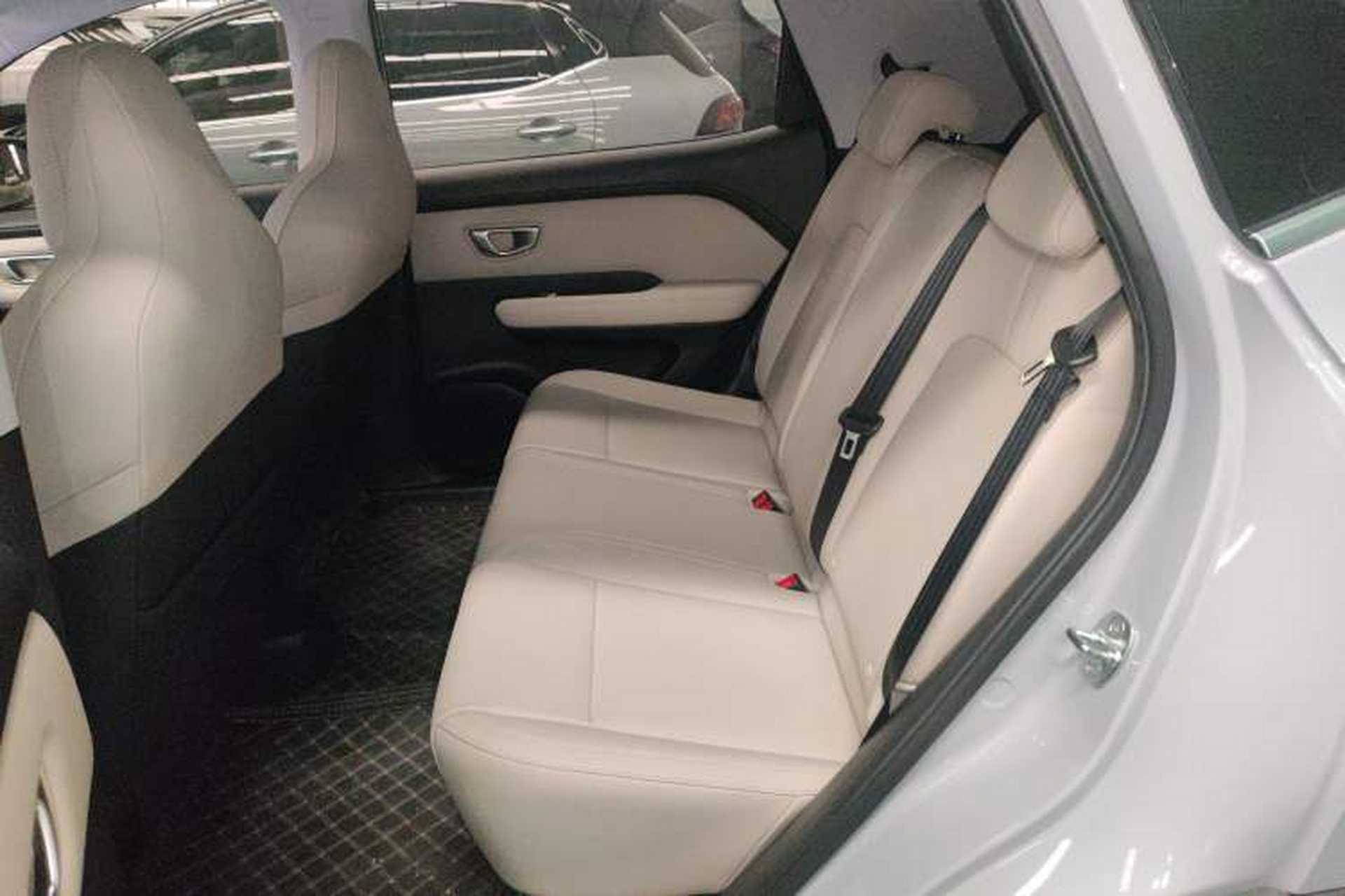 Used Wuling Bingo PLUS 2024 510 km Range 5-Seater Version Left Rear Seat