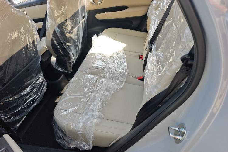 Used Wuling Bingo PLUS 2024 510 km Range 5-Seater Version Left Rear Seat