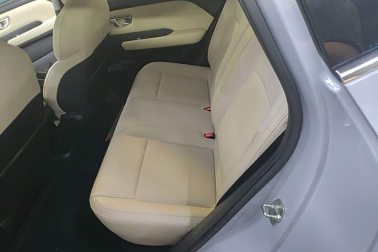 Used Wuling Bingo PLUS 2024 401 km Flagship Edition Four-Seater Version Left Rear Seat