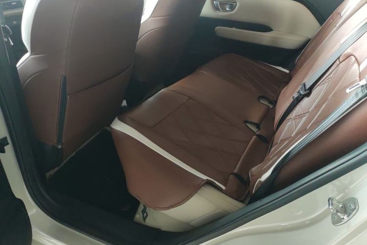 Used Wuling Bingo PLUS 2024 330 km Range Five-Seater Version Left Rear Seat