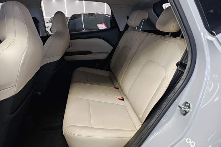 Used Wuling Bingo PLUS 2024 510 km Flagship Edition Four-Seater Version Left Rear Seat