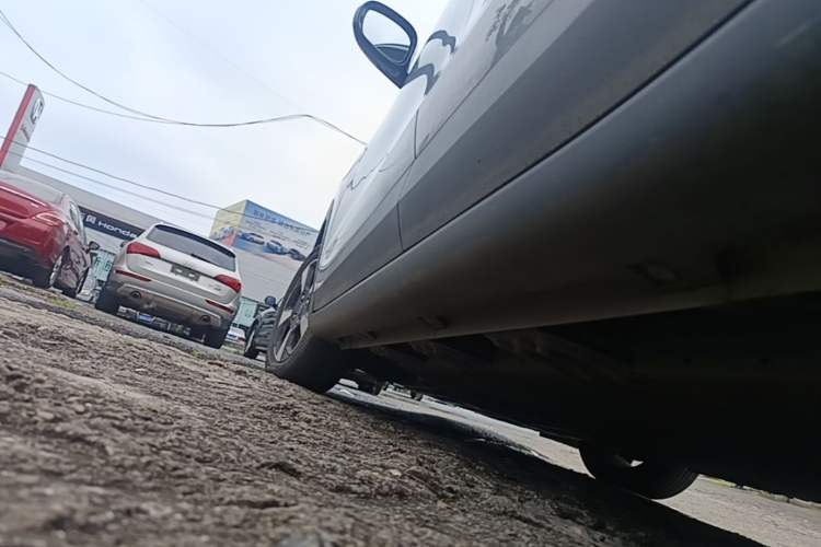 Used Wuling Bingo PLUS 2024 510 km Flagship Edition Four-Seater Version Left Side Sill