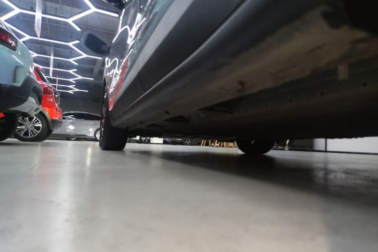 Used Wuling Bingo PLUS 2024 510 km Flagship Edition Four-Seater Version Left Side Sill