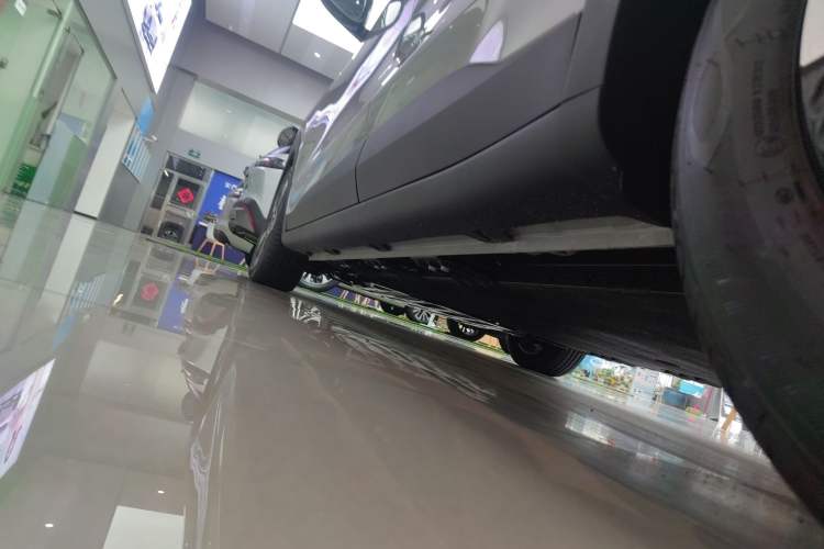 Used Wuling Bingo PLUS 2024 510 km Range 5-Seater Version Left Side Sill