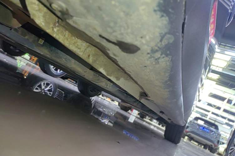 Used Wuling Bingo PLUS 2024 401 km Flagship Edition Four-Seater Version Left Side Sill
