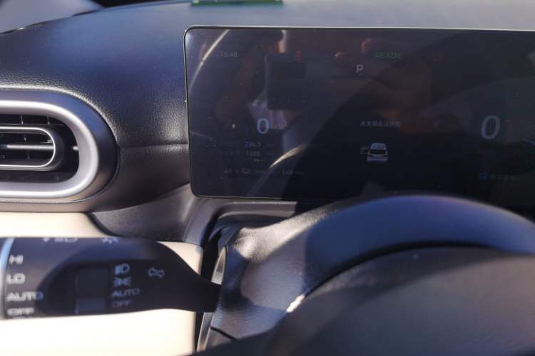 Used Wuling Bingo PLUS 2024 330 km Range Five-Seater Version Odometer Close Up