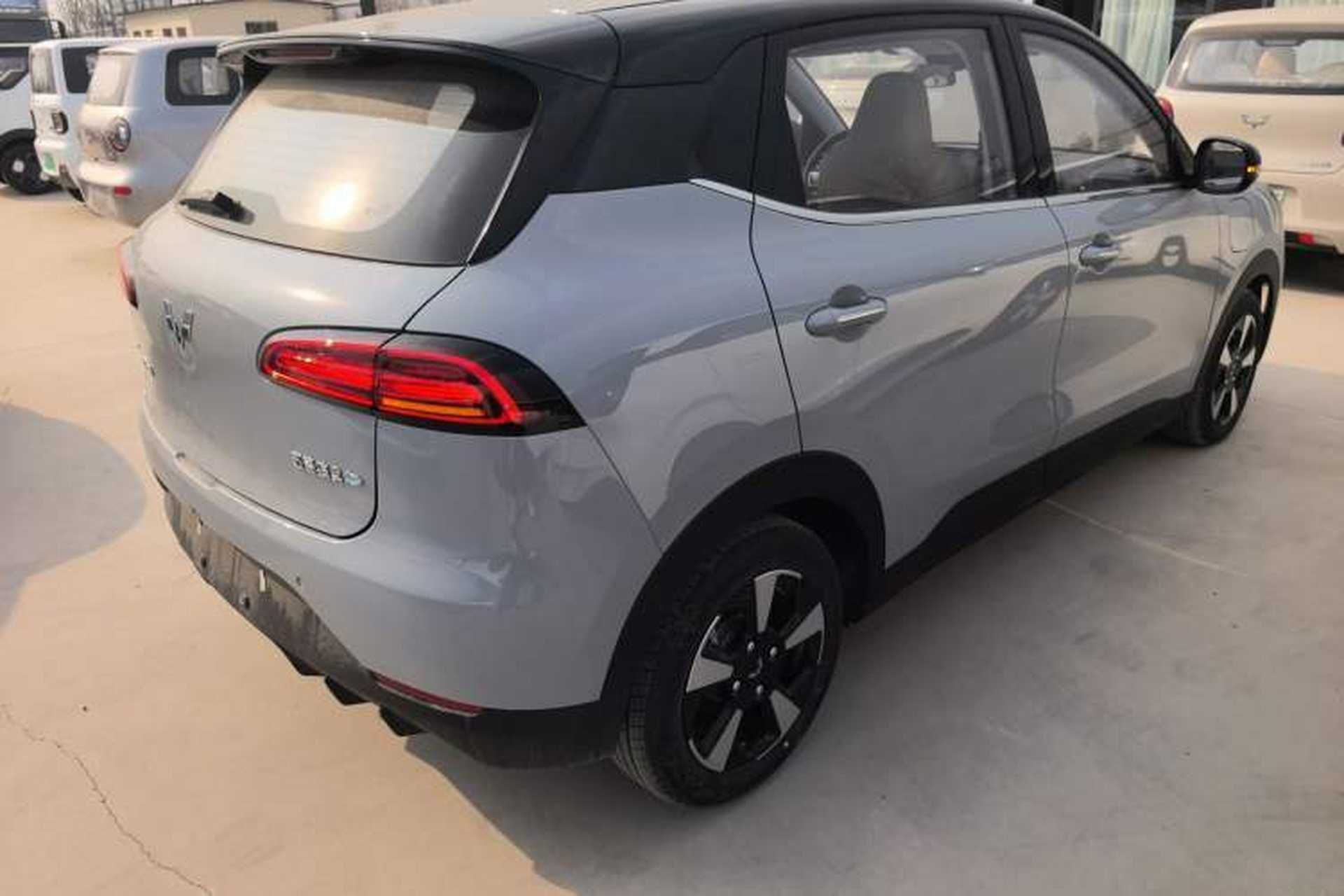 Used Wuling Bingo PLUS 2024 401 km Range 5-Seater Version Rear Right 45 Deg