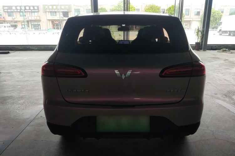 Used Wuling Bingo PLUS 2024 330 km Range Five-Seater Version Rear