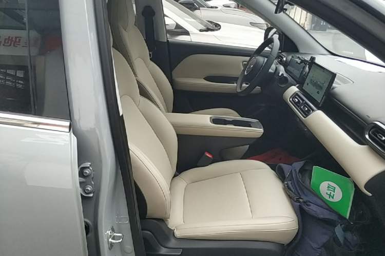 Used Wuling Bingo PLUS 2024 510 km Flagship Edition Four-Seater Version Right Front Seat