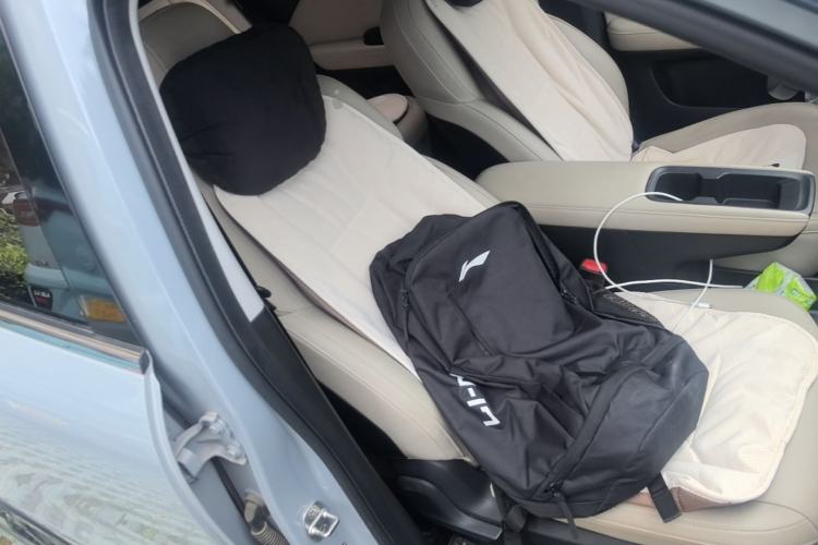 Used Wuling Bingo PLUS 2024 510 km Flagship Edition Four-Seater Version Right Front Seat