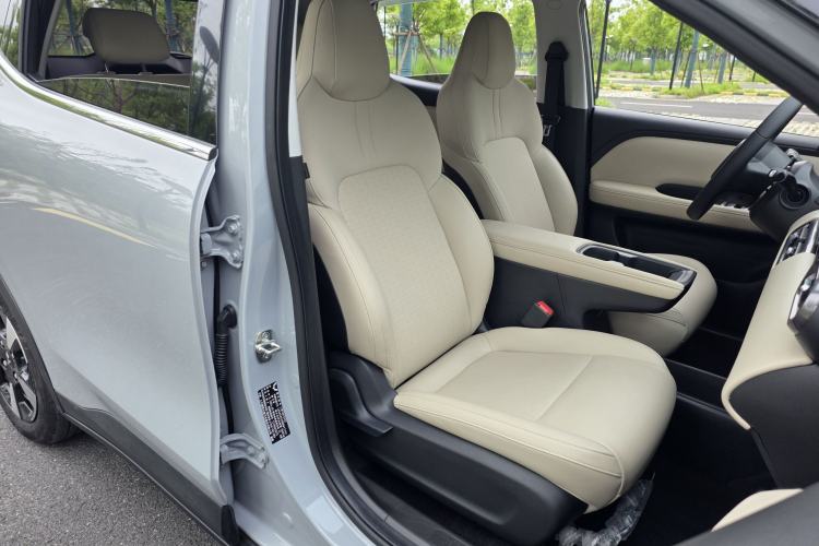 Used Wuling Bingo PLUS 2024 510 km Flagship Edition Four-Seater Version Right Front Seat