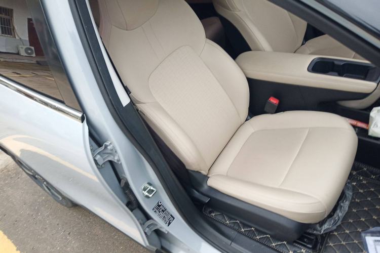 Used Wuling Bingo PLUS 2024 510 km Flagship Edition Four-Seater Version Right Front Seat