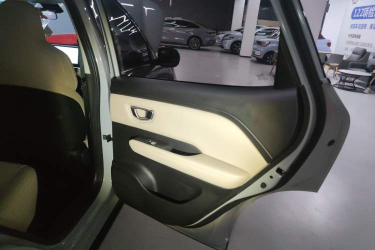 Used Wuling Bingo PLUS 2024 510 km Flagship Edition Four-Seater Version Right Rear Door Interior